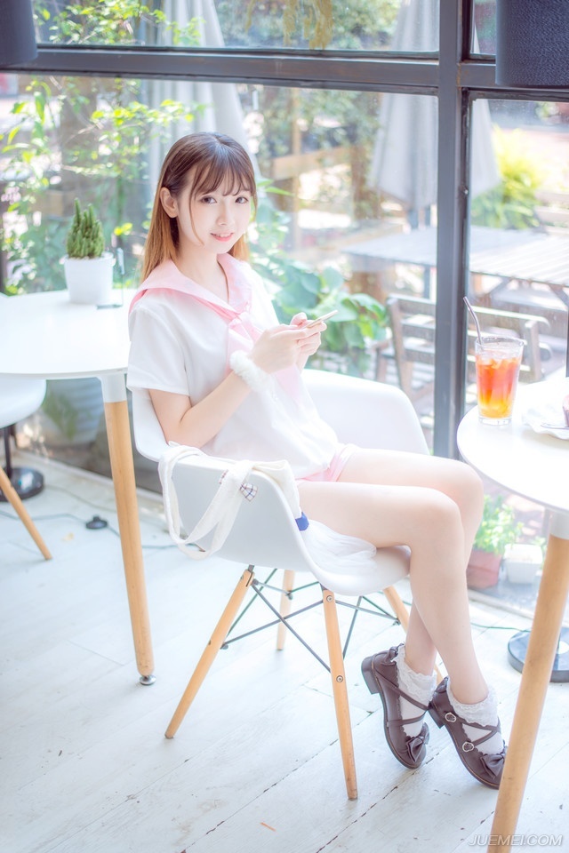 “是。”法正身后，走出了一男一女，在刘璝、刘璋愕然的目光中，将当日的对话重新上演了一遍。